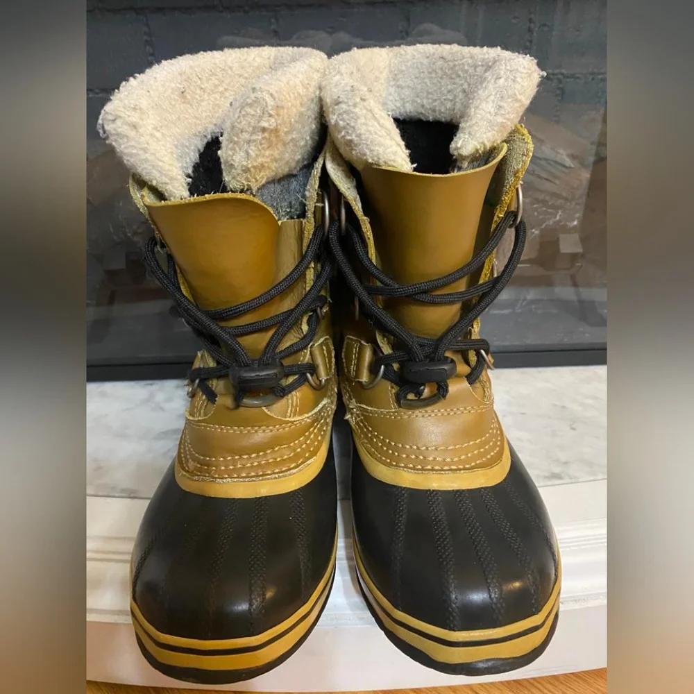 Sorel Tan Snow Boots size 3 unixes - Picture 4 of 10
